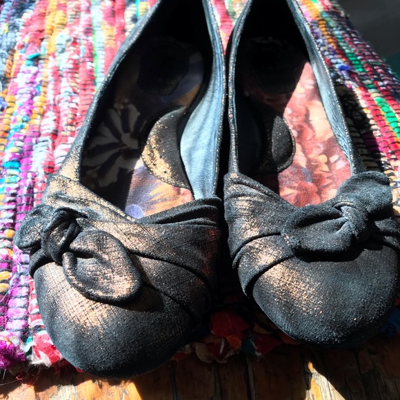 Born iridescent gold and black flats - Picture 9 of 16